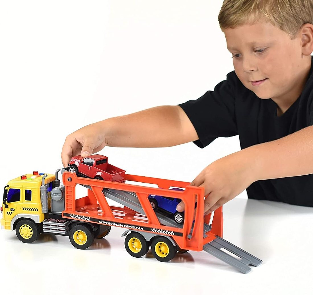 17" Vehicle Transport with 4 Diecast Trucks — view 3